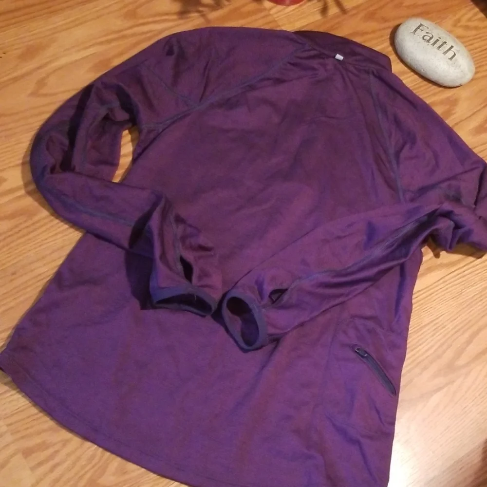 New livestrong nike shirt‎ med NWT